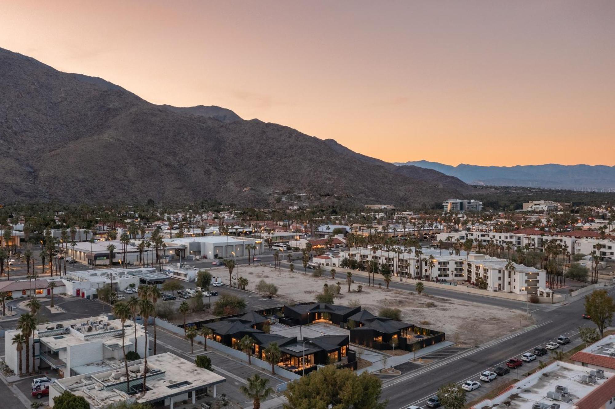 Blackhaus By Avantstay Ada Modern Rooms, Pool & Bbq Palm Springs Extérieur photo
