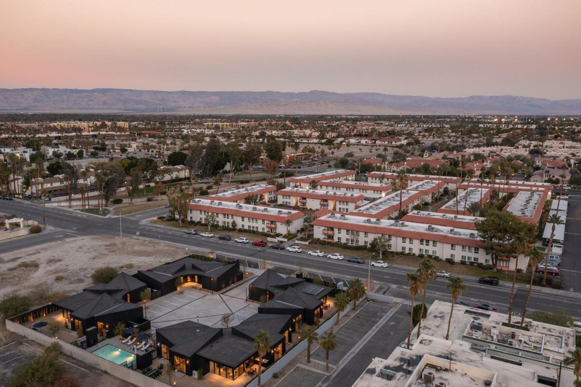 Blackhaus By Avantstay Ada Modern Rooms, Pool & Bbq Palm Springs Extérieur photo